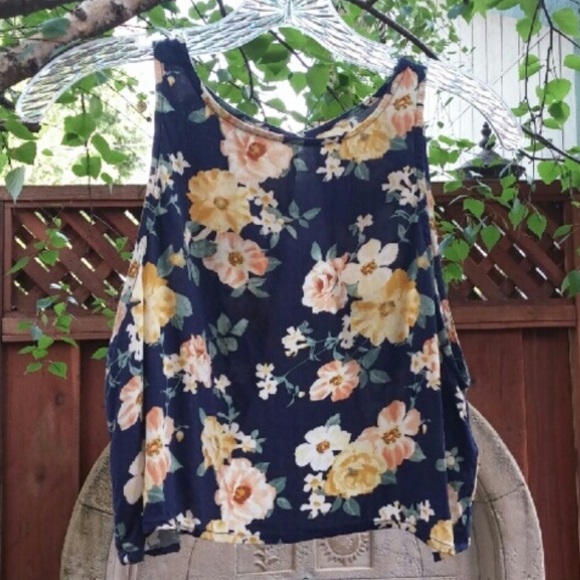 Tops - Navy Blue Floral Open Back Crop Tank